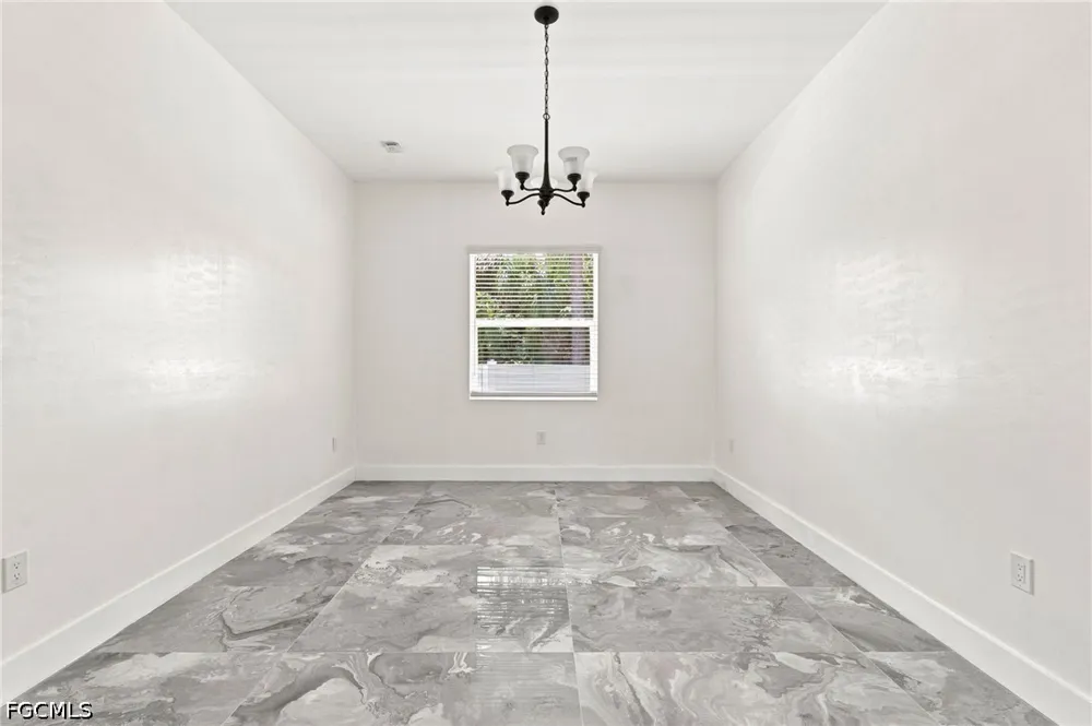 Della Drive Naples, FL 34117
