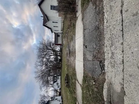 68 Lake Street