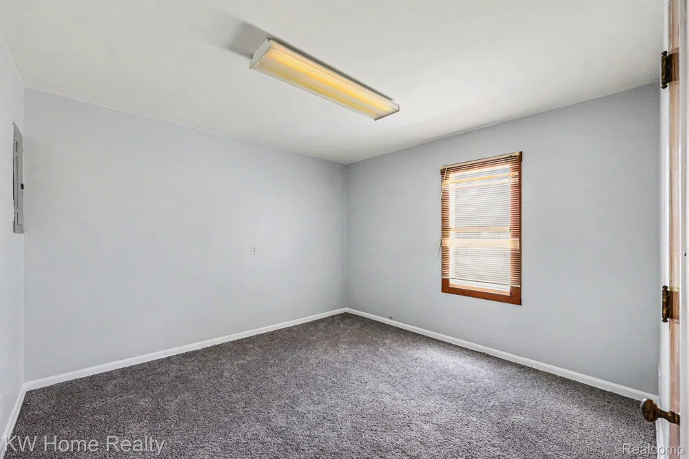 26932 W 6 Mile Road Redford Charter Township, MI 48240