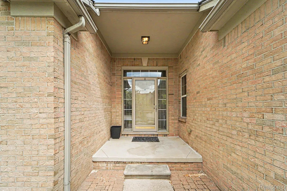 17171 Stone Drive #73 Clinton Charter Township, MI 48038