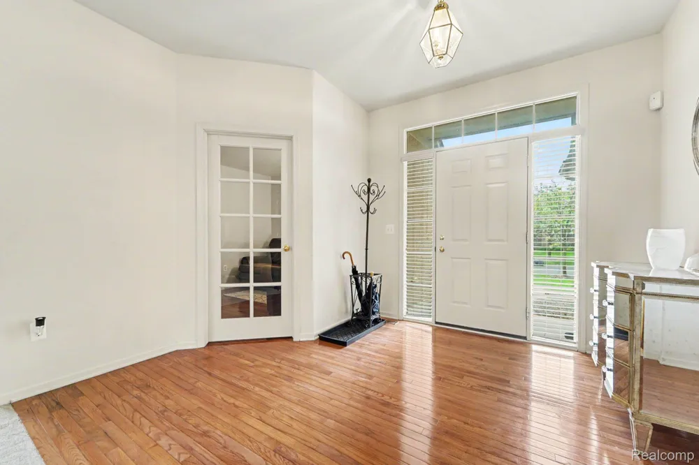 17171 Stone Drive #73 Clinton Charter Township, MI 48038