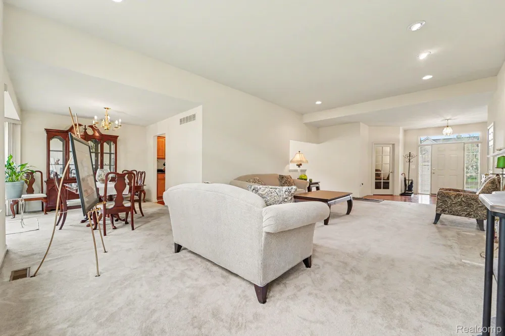 17171 Stone Drive #73 Clinton Charter Township, MI 48038