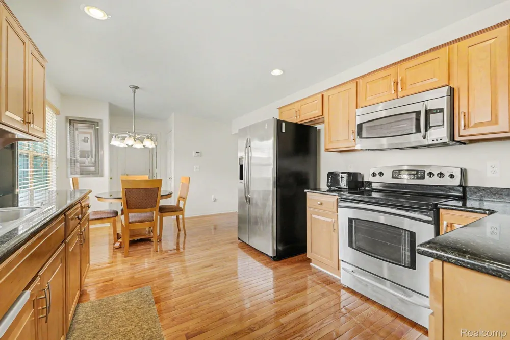 17171 Stone Drive #73 Clinton Charter Township, MI 48038