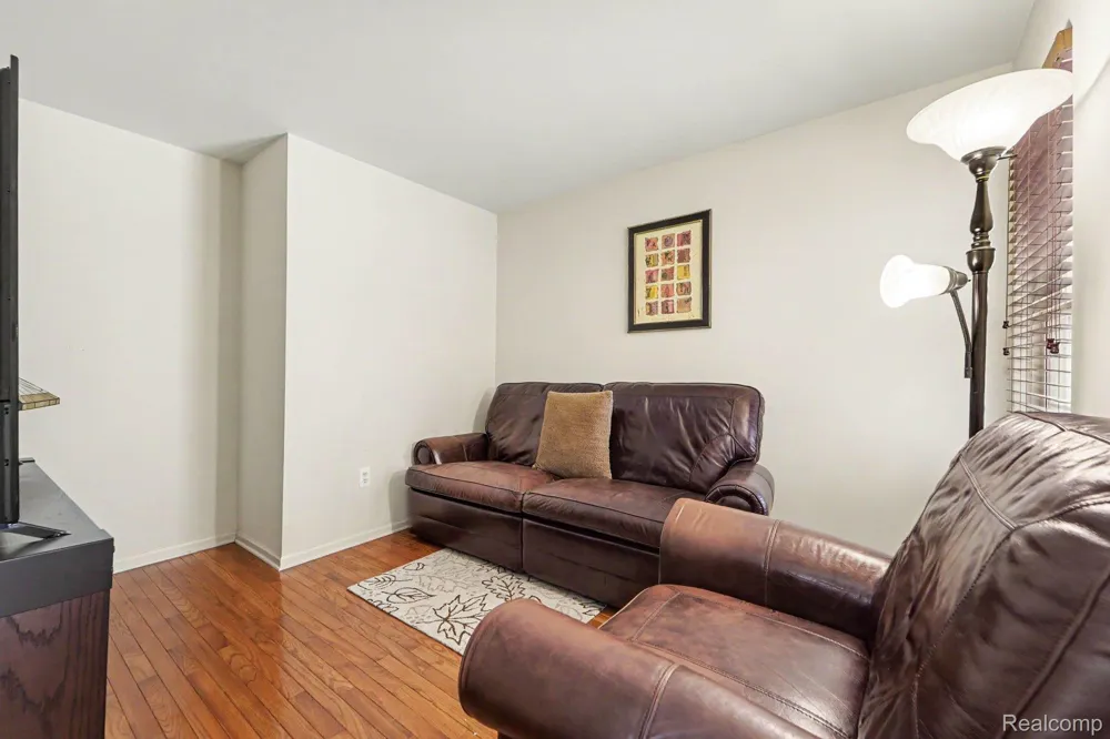 17171 Stone Drive #73 Clinton Charter Township, MI 48038