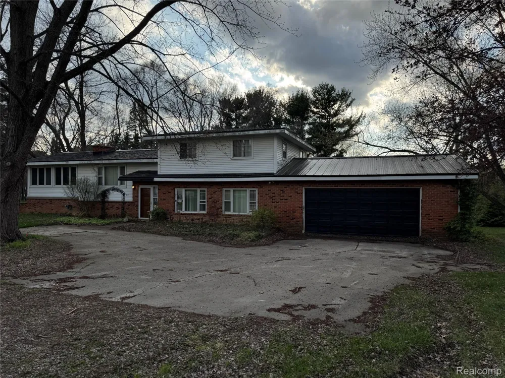 226 S Burkhart Road Marion Township, MI 48843