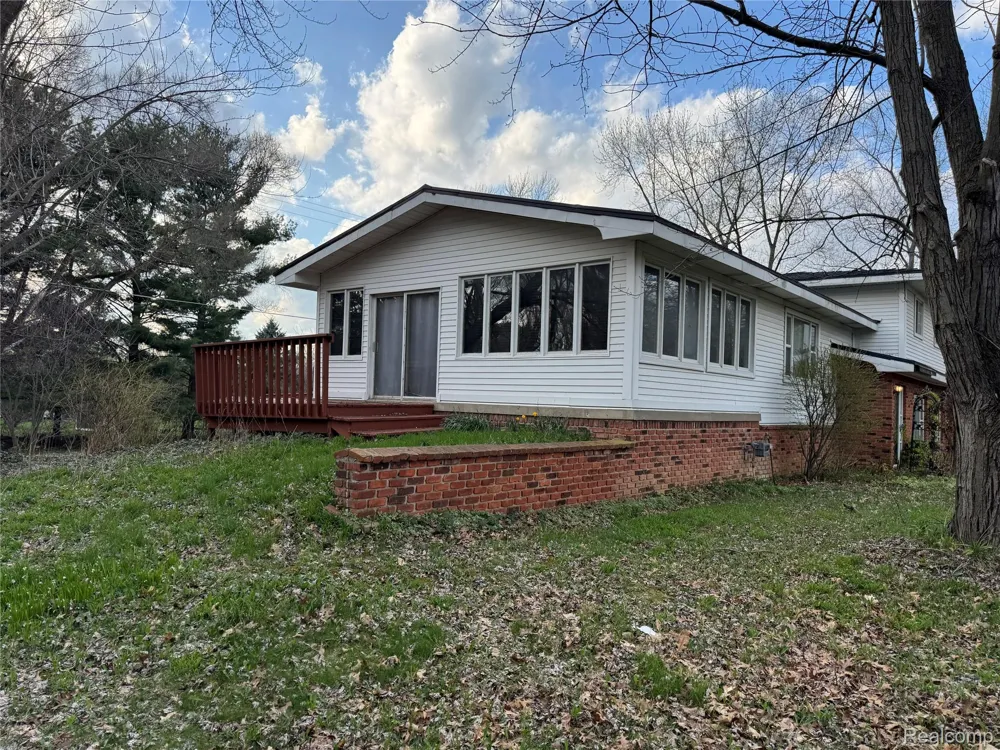 226 S Burkhart Road Marion Township, MI 48843