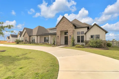 1024 Lake Breeze Drive