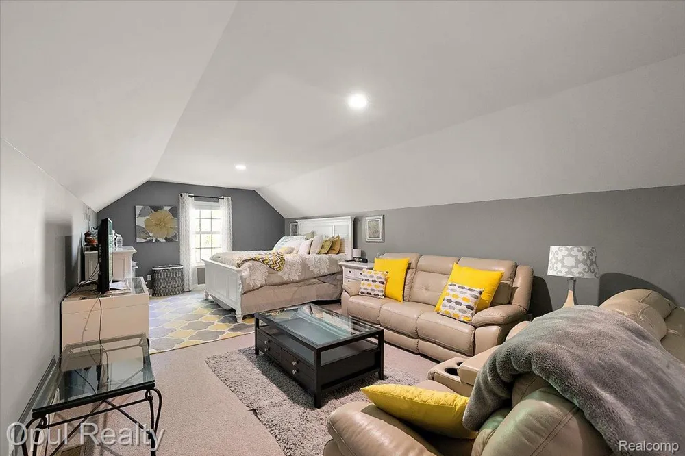 5164 Birch Lane Springfield Charter Township, MI 48350