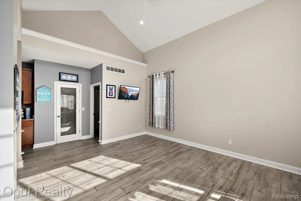 5164 Birch Lane Springfield Charter Township, MI 48350