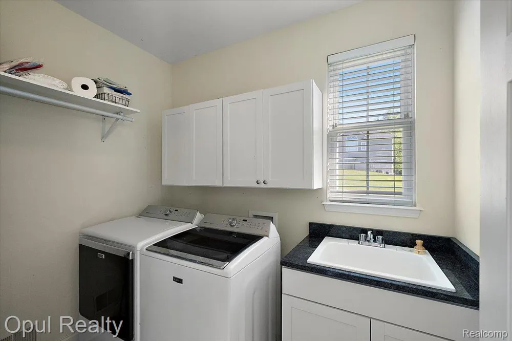 5164 Birch Lane Springfield Charter Township, MI 48350