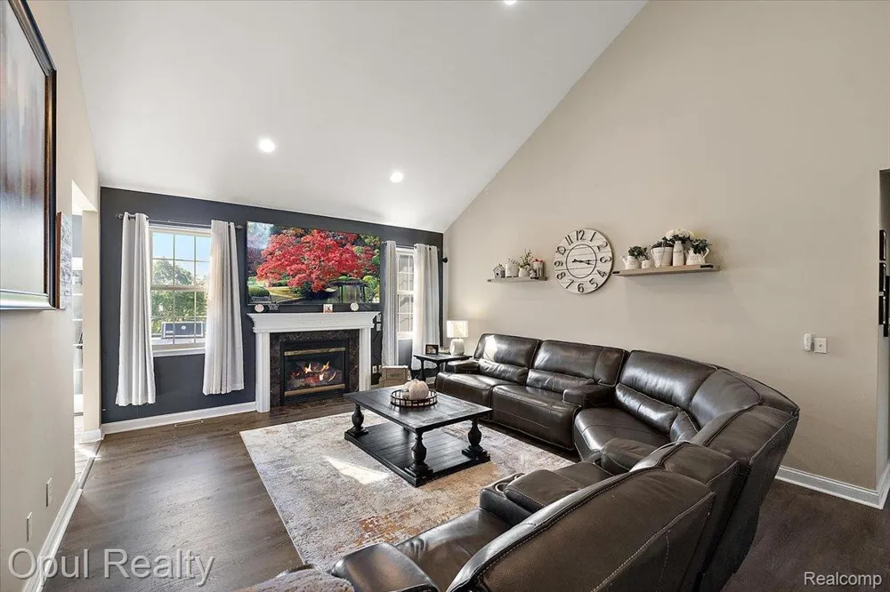 5164 Birch Lane Springfield Charter Township, MI 48350
