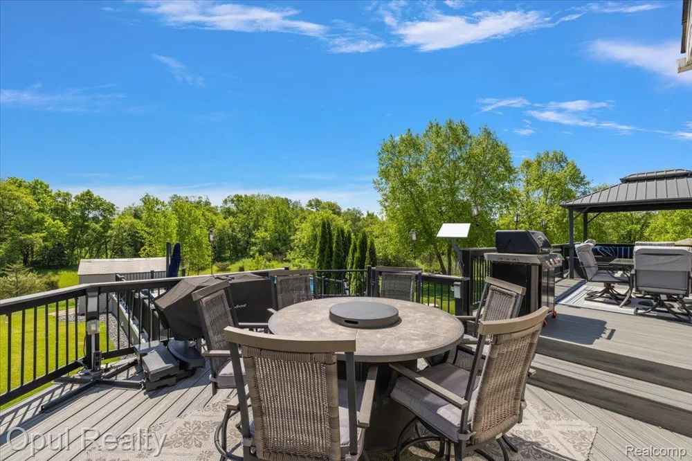 5164 Birch Lane Springfield Charter Township, MI 48350