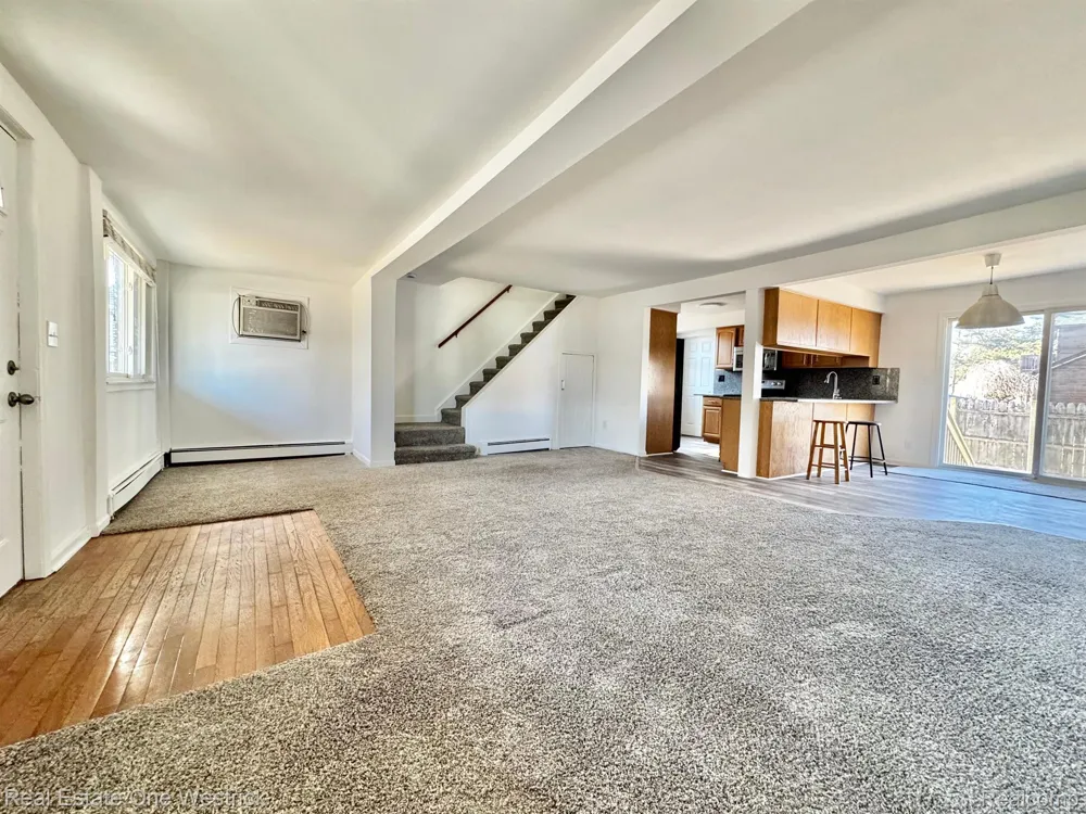 432 Edgewater Drive Algonac City, MI 48001