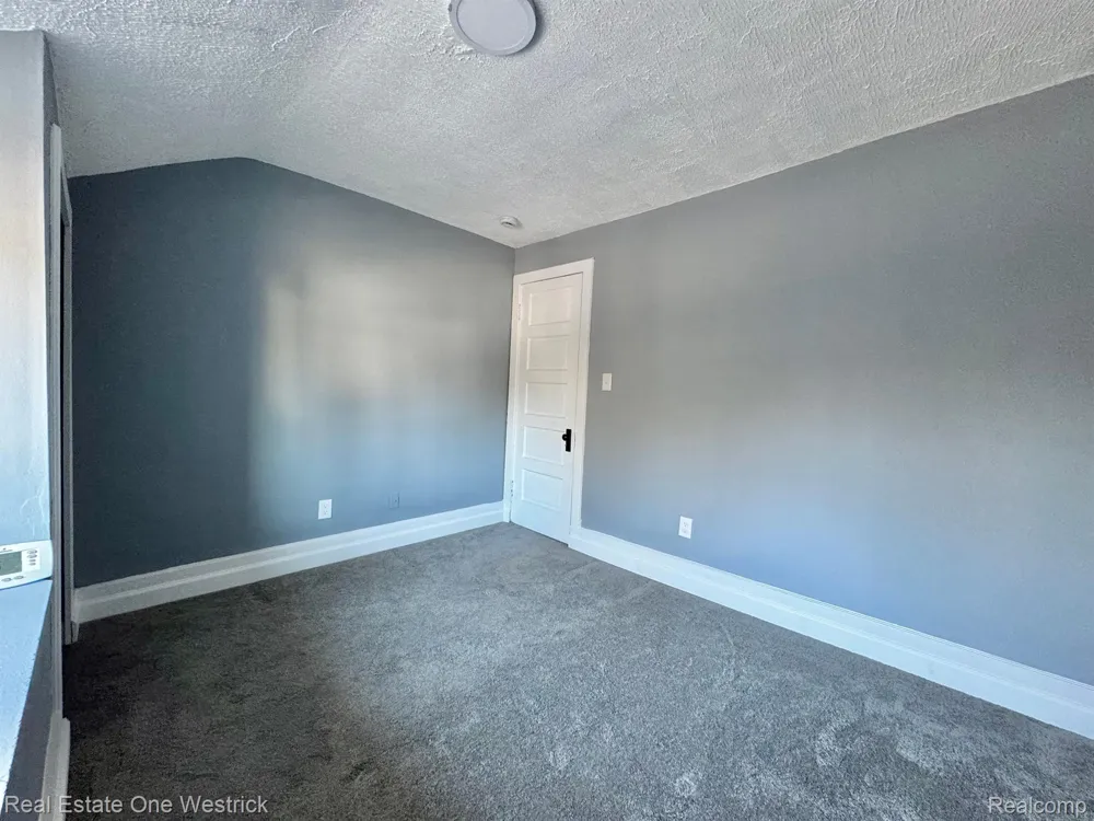 432 Edgewater Drive Algonac City, MI 48001