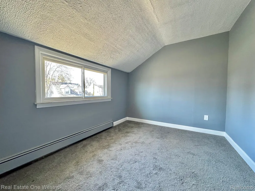 432 Edgewater Drive Algonac City, MI 48001
