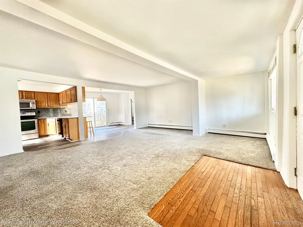 432 Edgewater Drive Algonac City, MI 48001