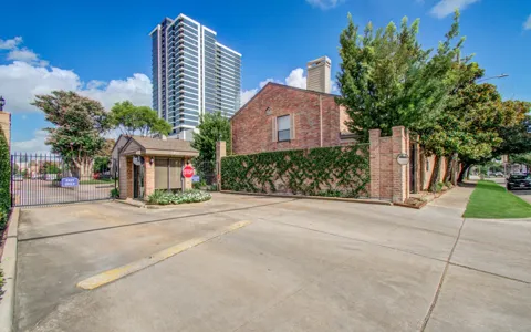 1201 Mcduffie Street #206