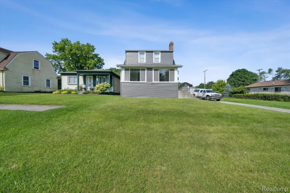 18849 DELAWARE AVENUE Redford Charter Township, MI 48240