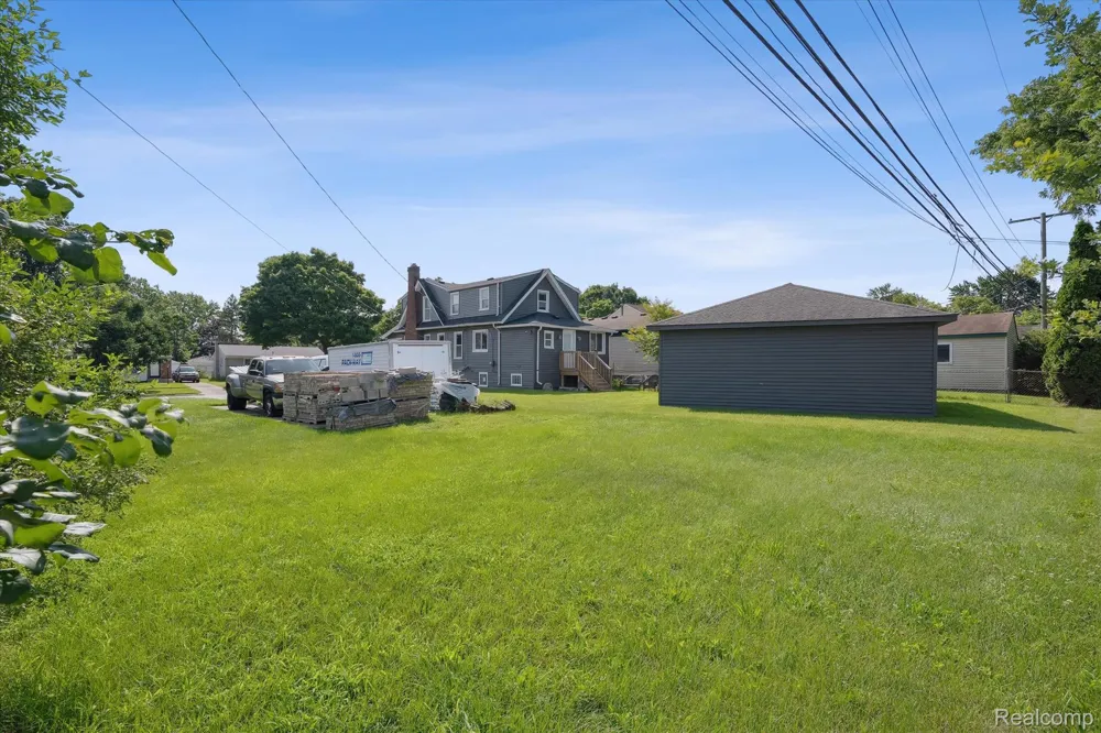 18849 DELAWARE AVENUE Redford Charter Township, MI 48240