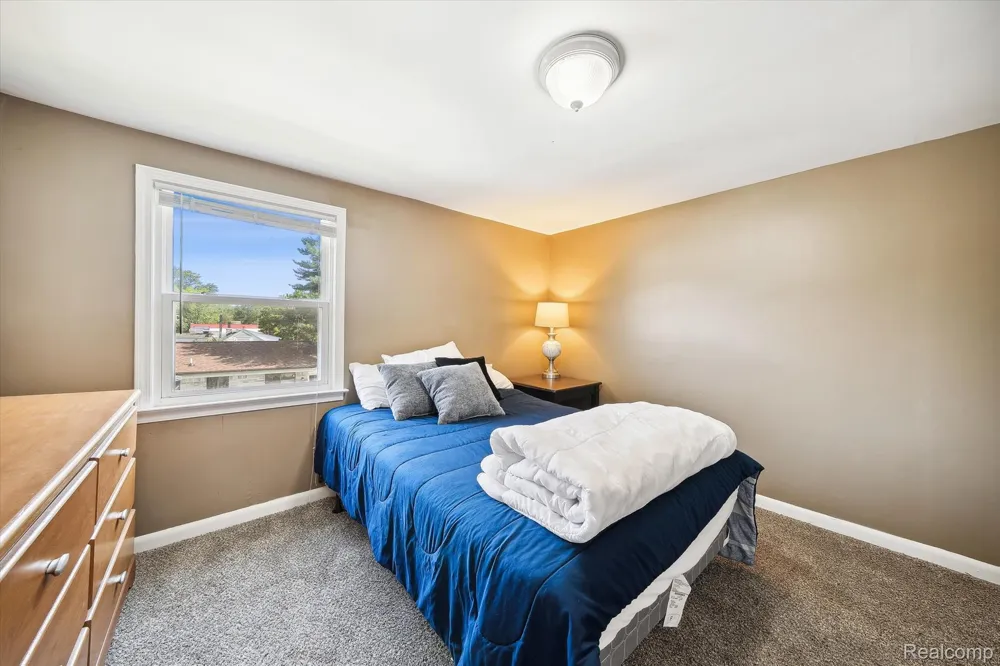 18849 DELAWARE AVENUE Redford Charter Township, MI 48240