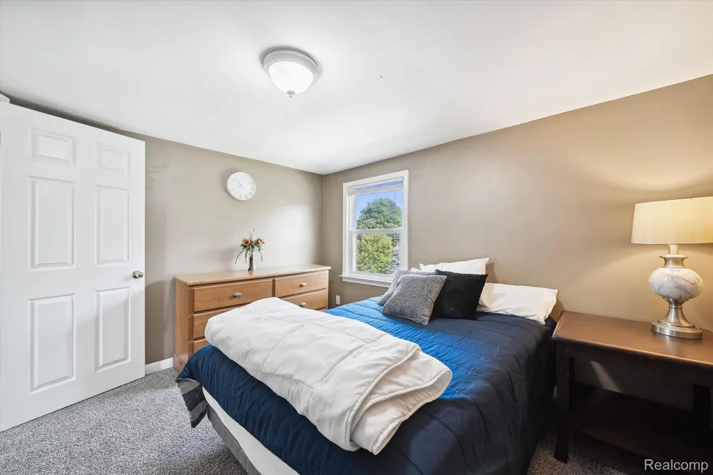 18849 DELAWARE AVENUE Redford Charter Township, MI 48240