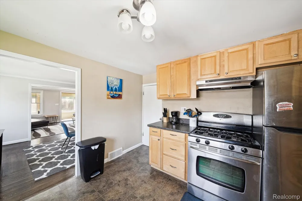 18849 DELAWARE AVENUE Redford Charter Township, MI 48240