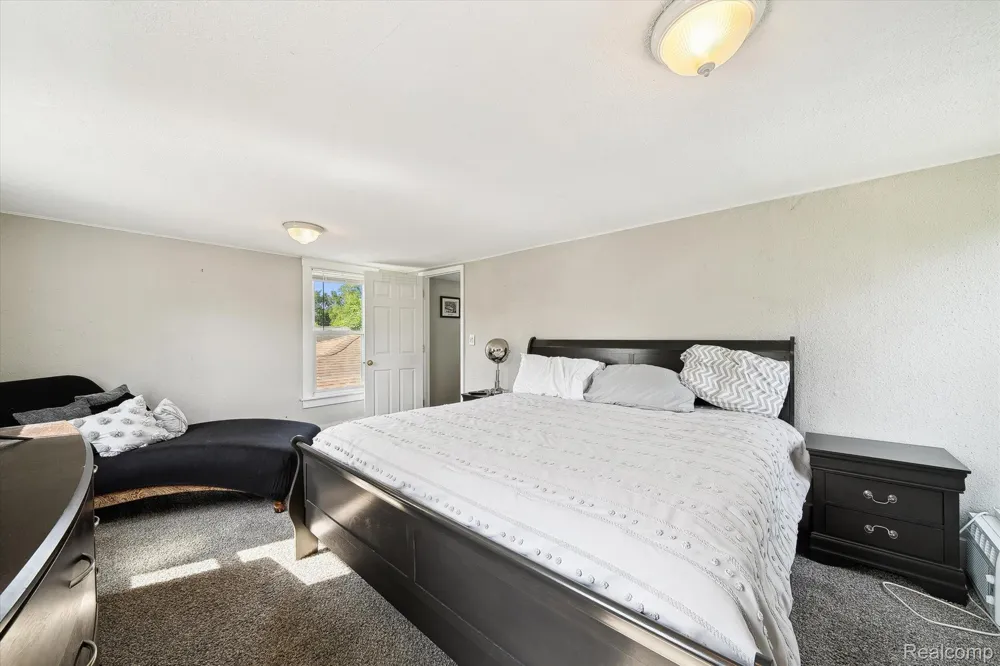 18849 DELAWARE AVENUE Redford Charter Township, MI 48240