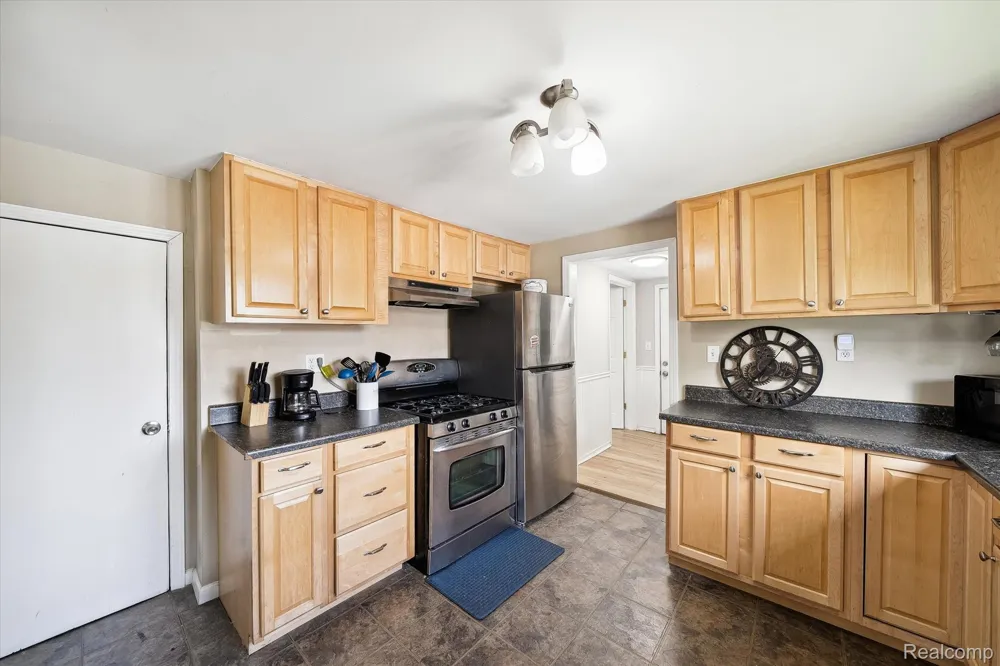 18849 DELAWARE AVENUE Redford Charter Township, MI 48240