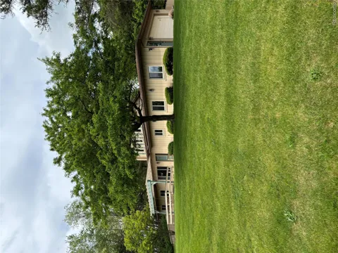 885 Lake Forest Drive