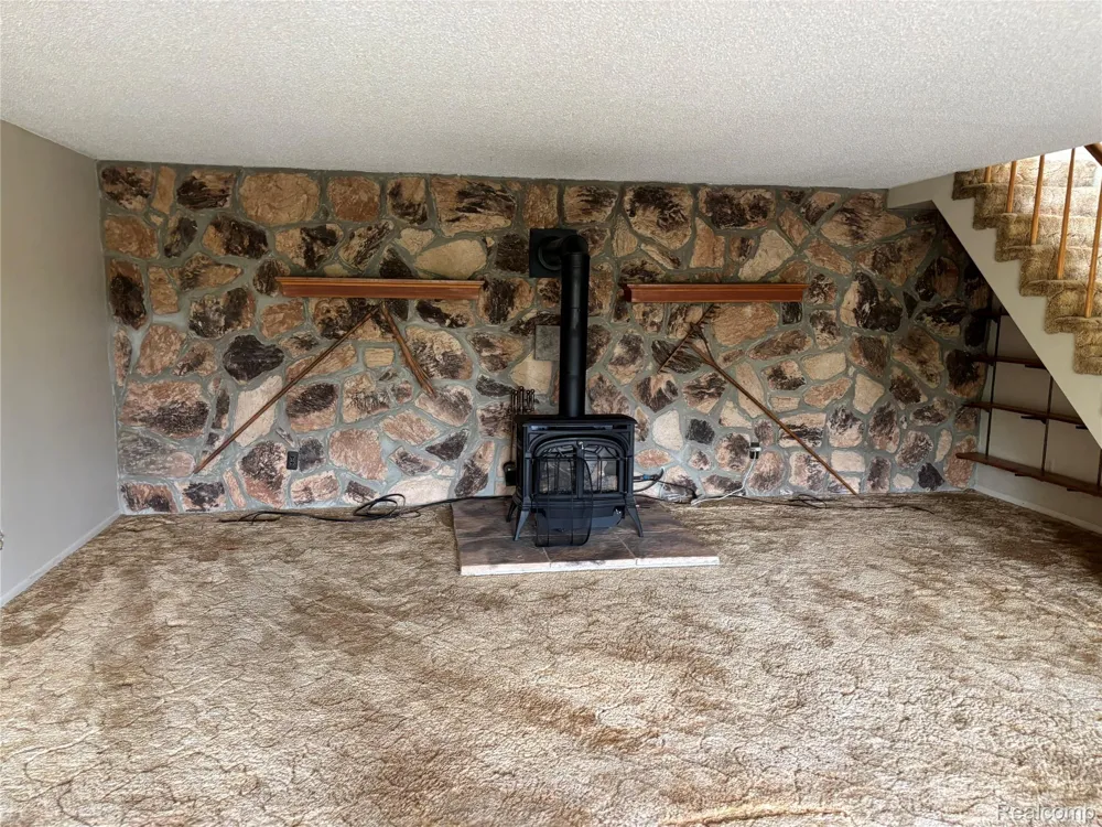 885 Lake Forest Drive Lapeer Township, MI 48446