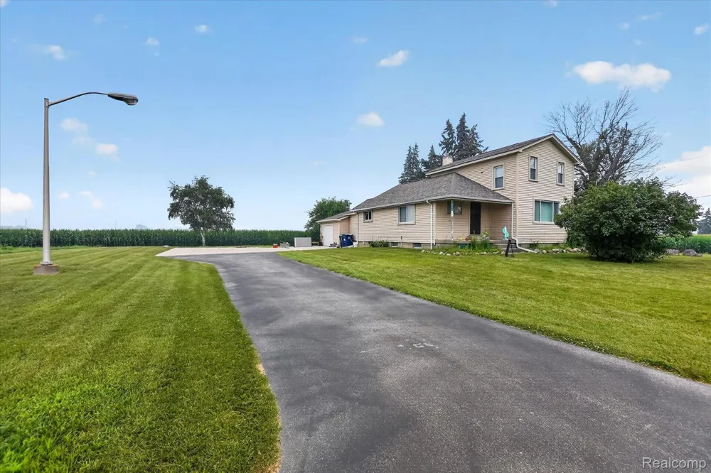 5660 Tittabawassee Road Kochville Township, MI 48604