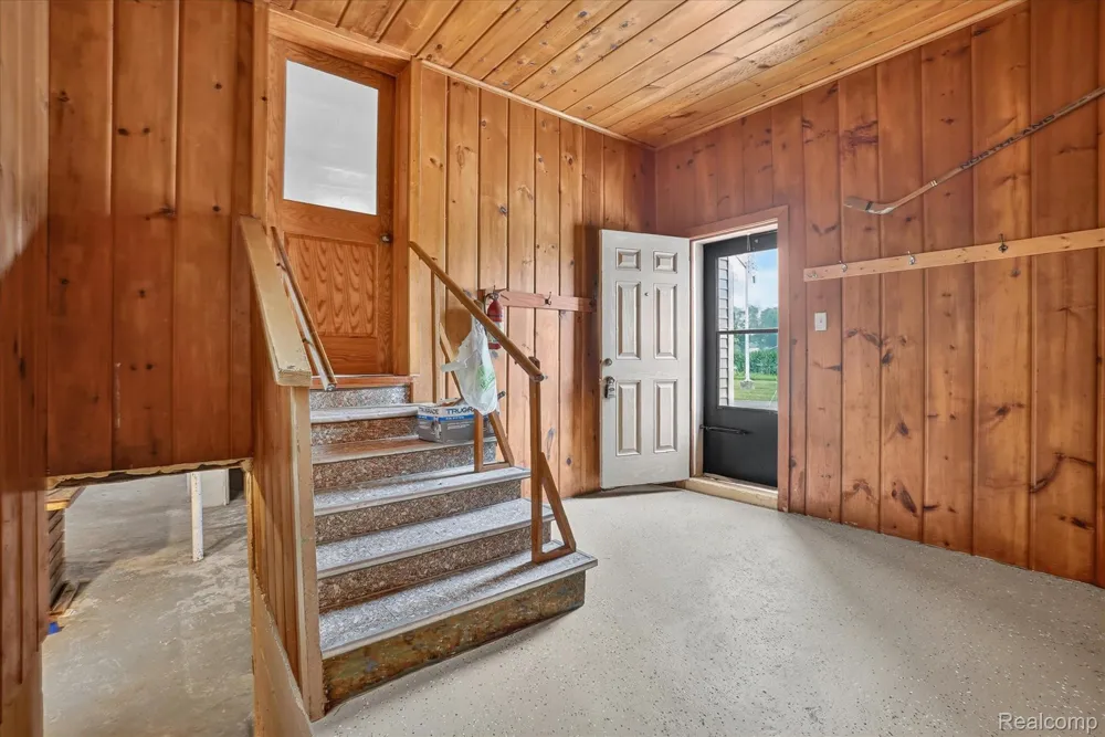 5660 Tittabawassee Road Kochville Township, MI 48604