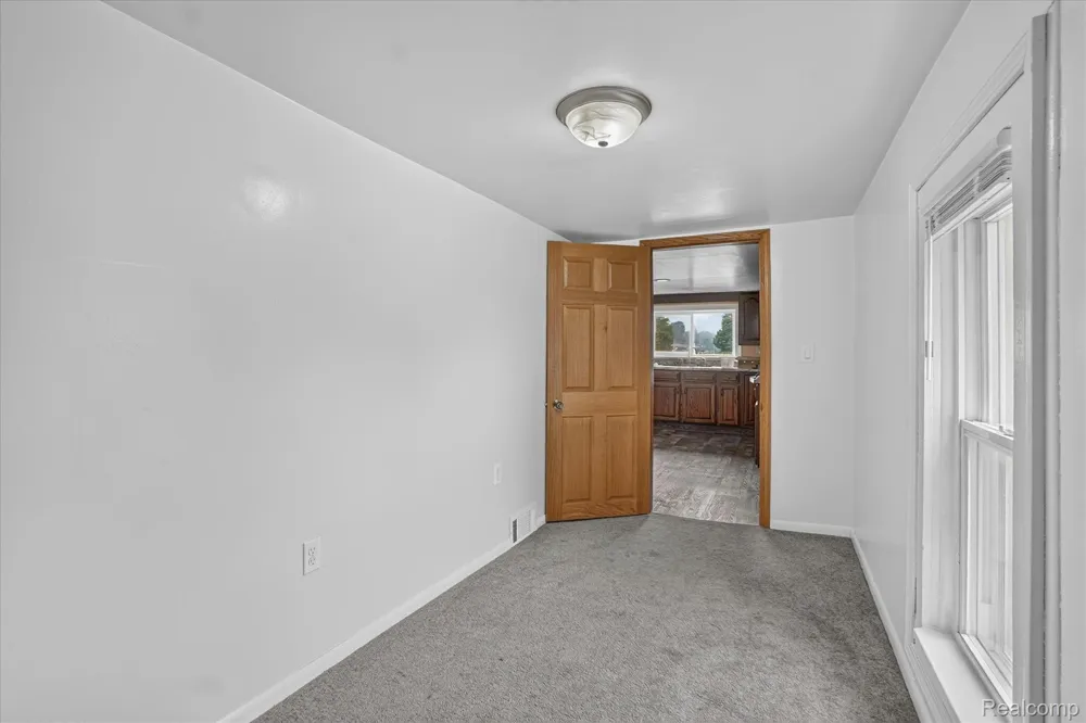 5660 Tittabawassee Road Kochville Township, MI 48604