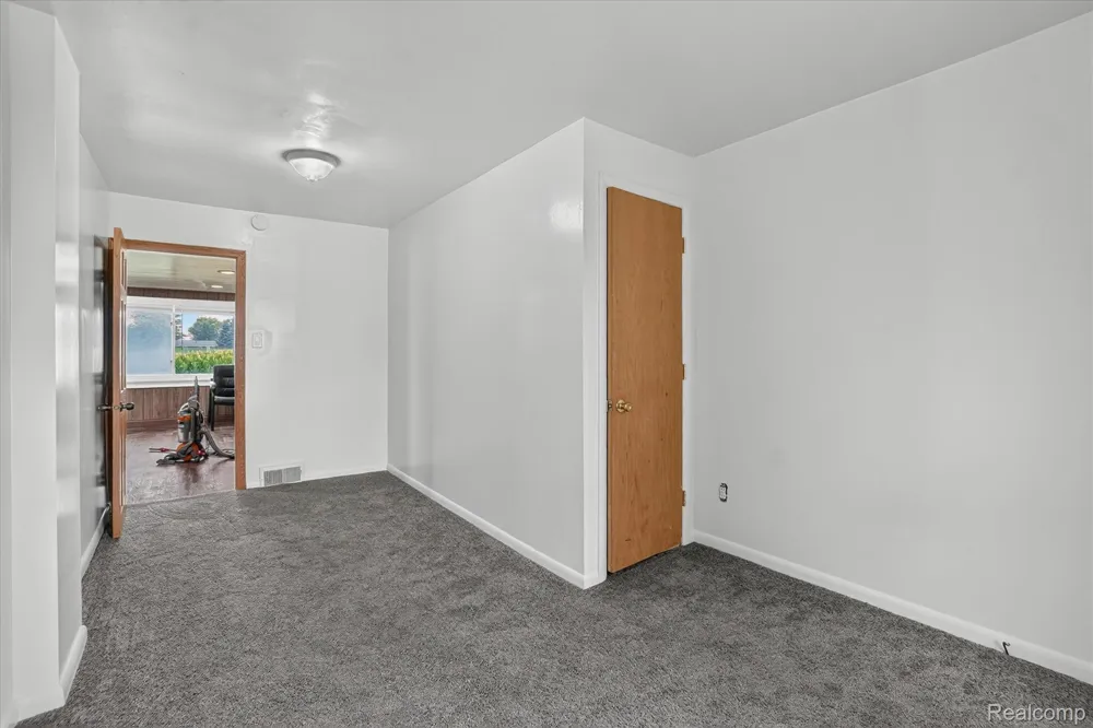 5660 Tittabawassee Road Kochville Township, MI 48604