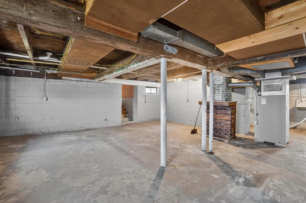5660 Tittabawassee Road Kochville Township, MI 48604
