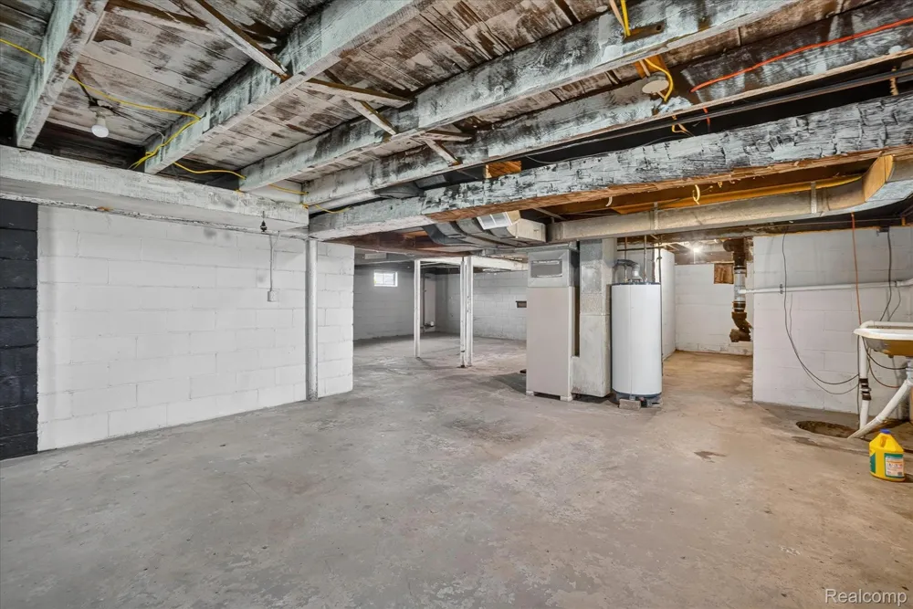 5660 Tittabawassee Road Kochville Township, MI 48604