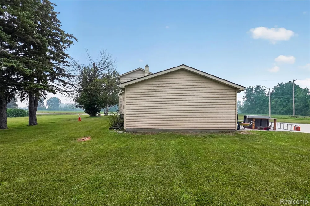 5660 Tittabawassee Road Kochville Township, MI 48604