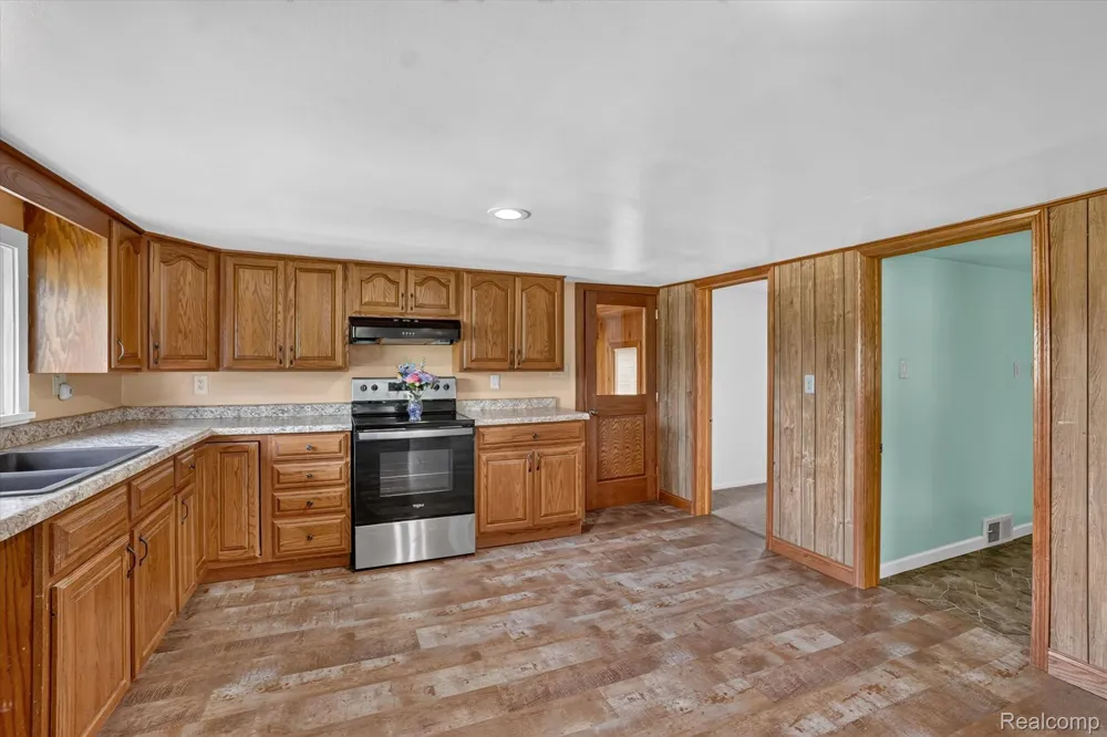 5660 Tittabawassee Road Kochville Township, MI 48604