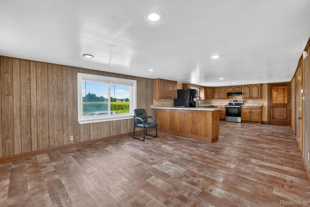 5660 Tittabawassee Road Kochville Township, MI 48604