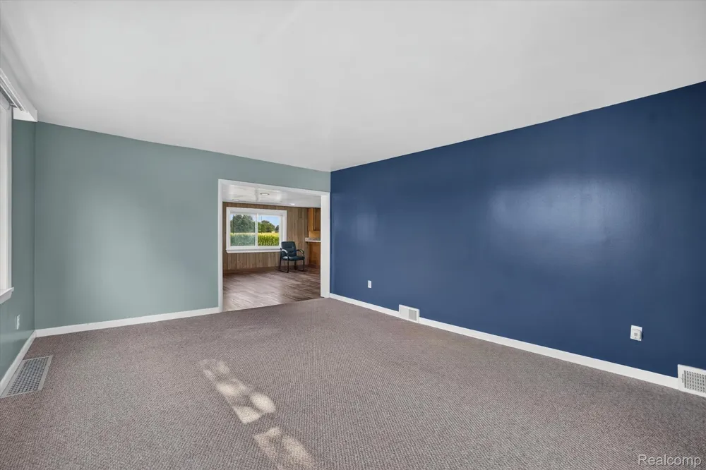5660 Tittabawassee Road Kochville Township, MI 48604