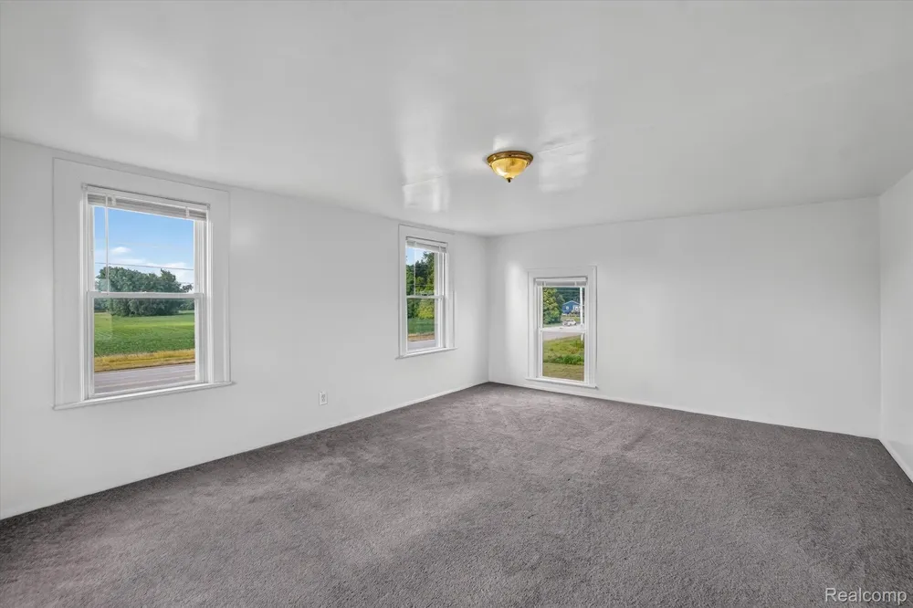 5660 Tittabawassee Road Kochville Township, MI 48604