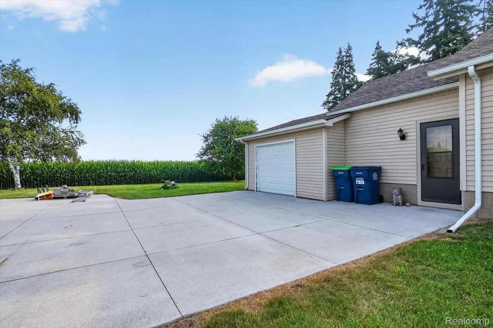 5660 Tittabawassee Road Kochville Township, MI 48604