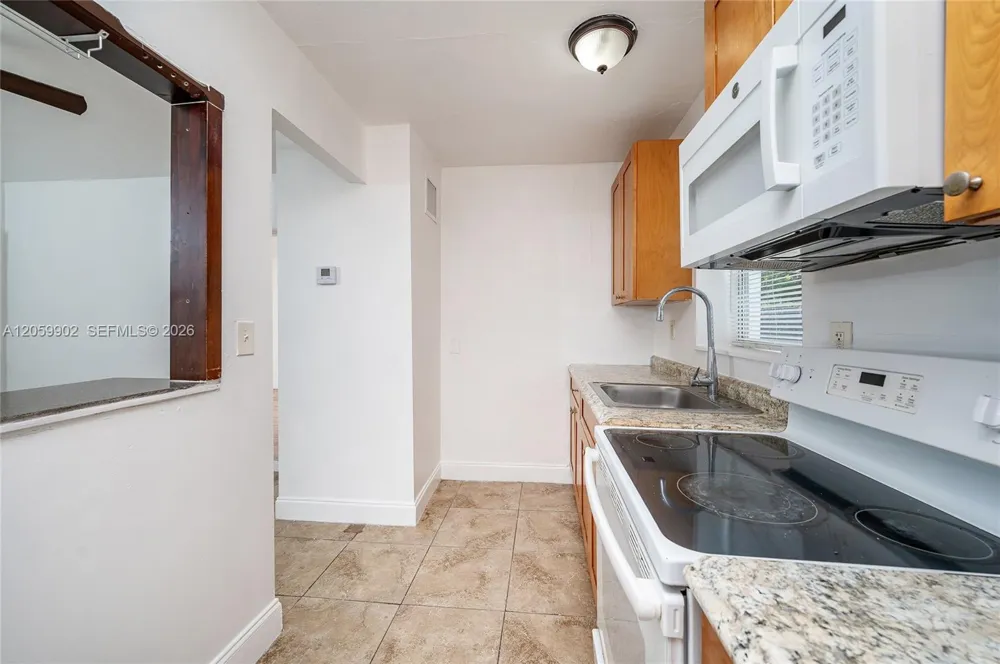 9050 NW 31st Ave #3 Miami, FL 33147
