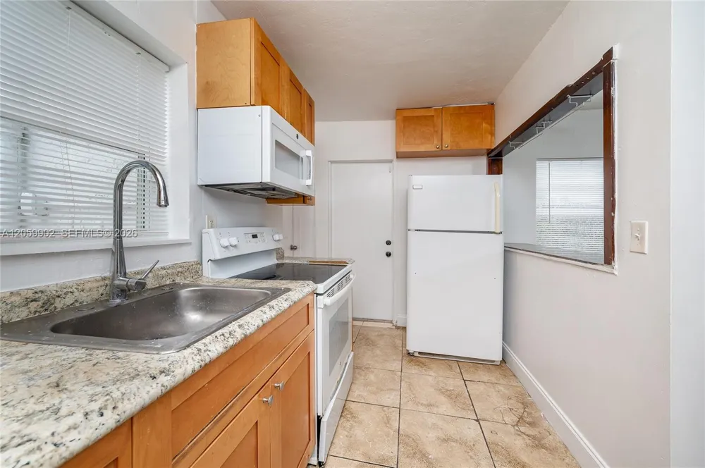 9050 NW 31st Ave #3 Miami, FL 33147