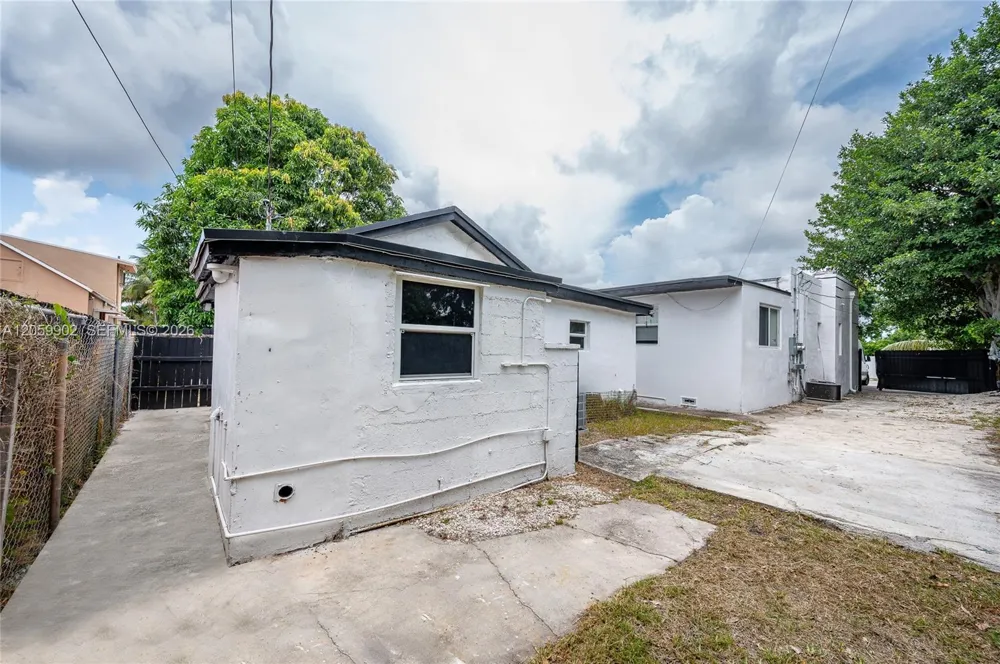 9050 NW 31st Ave #3 Miami, FL 33147