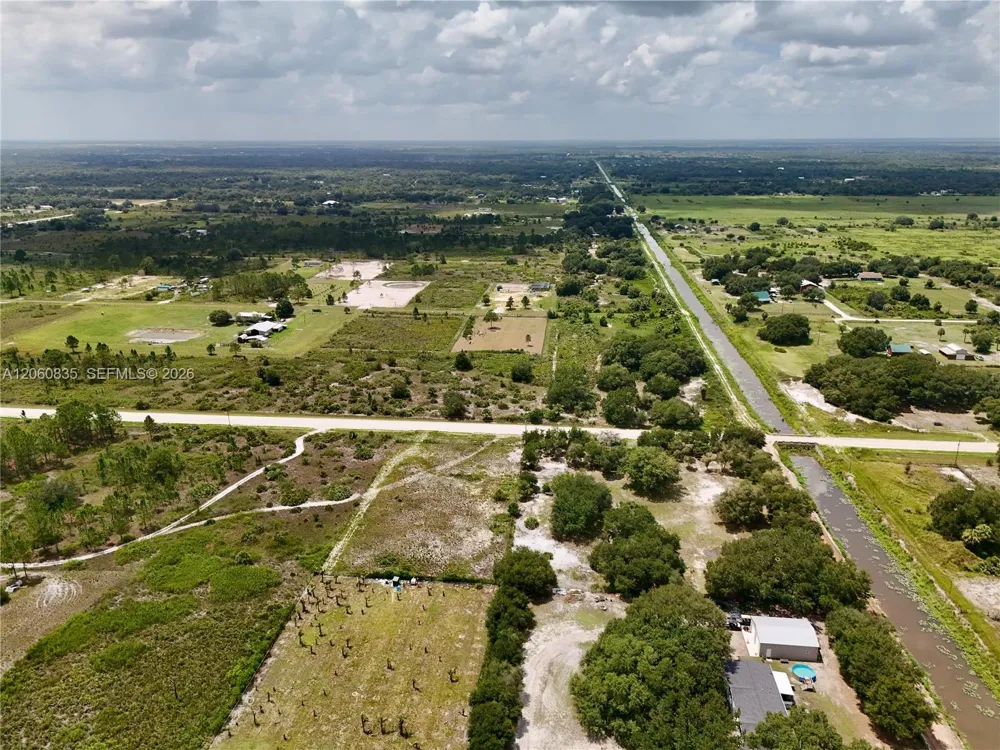 18277 NW 304TH Street Okeechobee, FL 34972