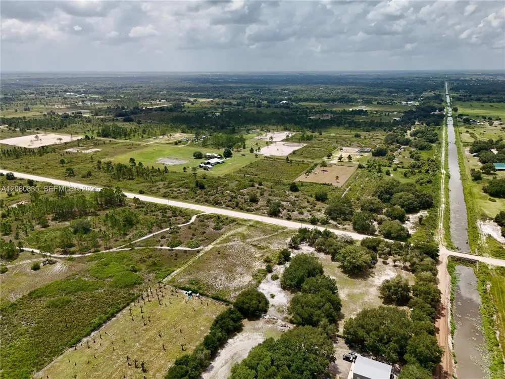 18277 NW 304TH Street Okeechobee, FL 34972