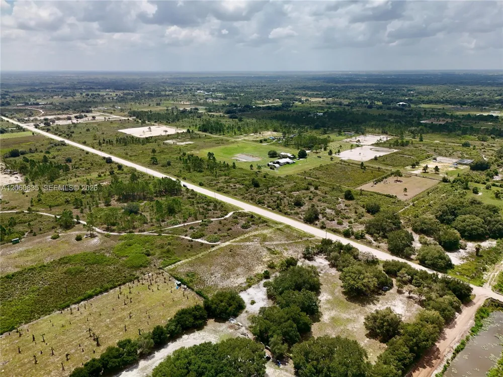18277 NW 304TH Street Okeechobee, FL 34972
