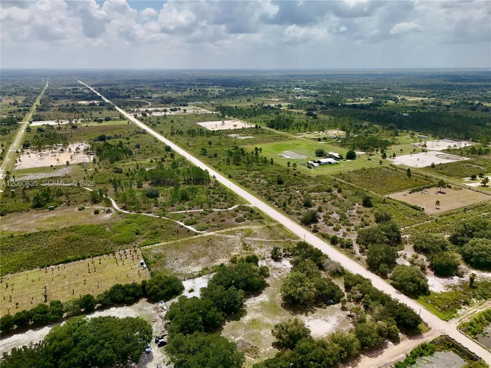 18277 NW 304TH Street Okeechobee, FL 34972