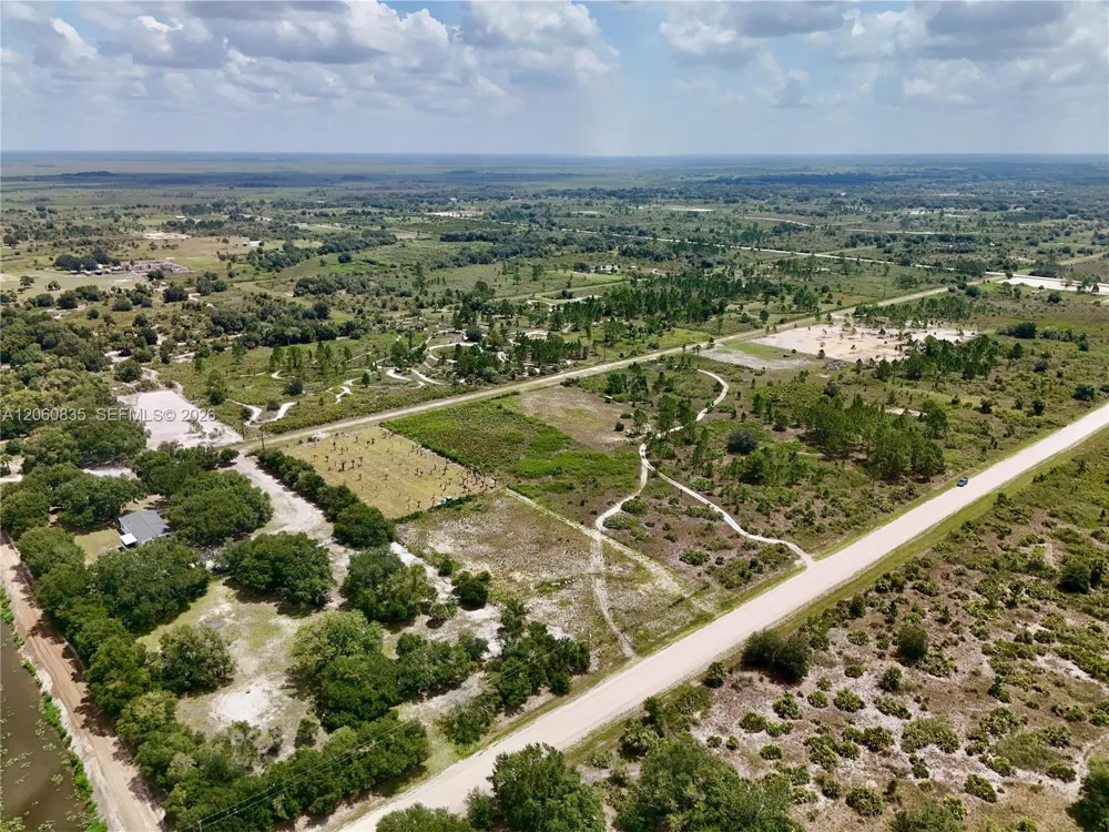 18277 NW 304TH Street Okeechobee, FL 34972